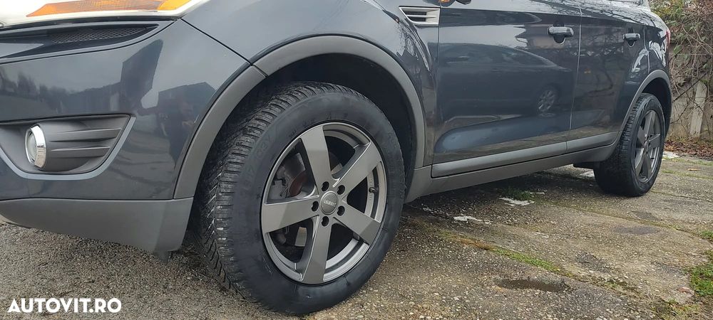 Ford Kuga 2.0 TDCi 2x4 Titanium - 2