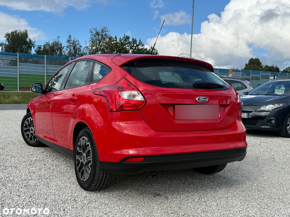 Ford Focus 1.6 Edition - 12