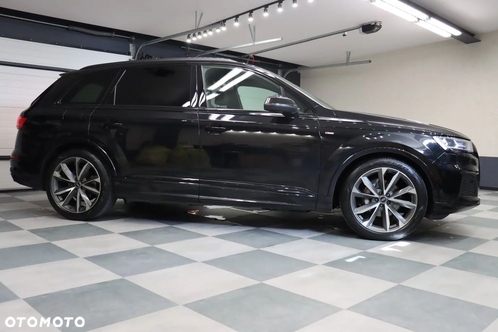 Audi Q7 - 7