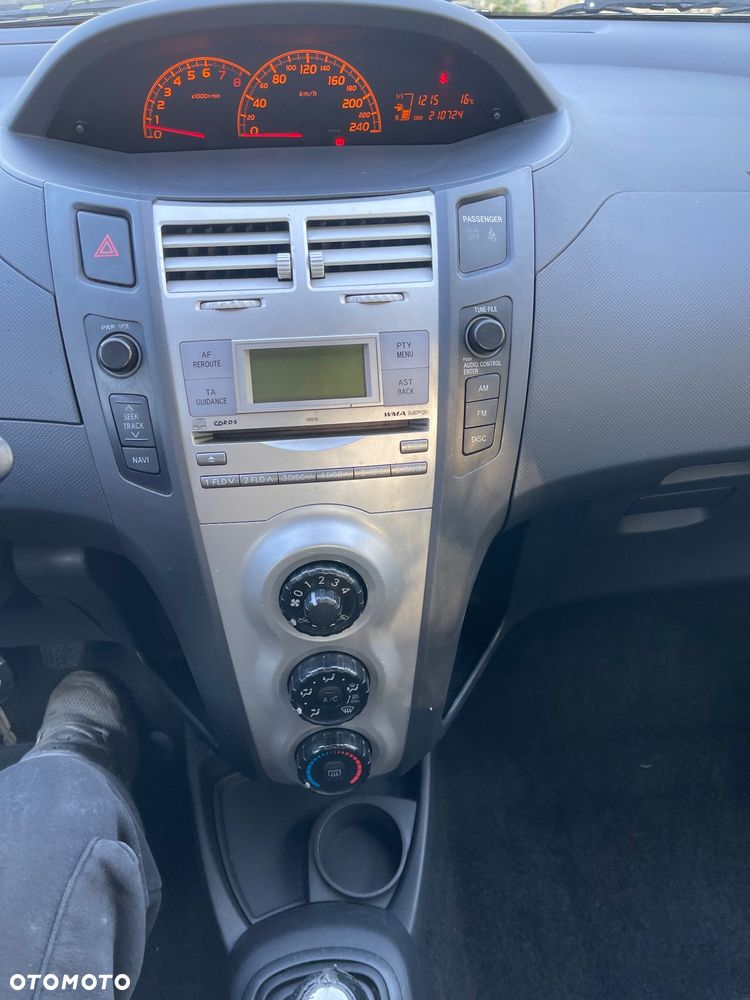 Toyota Yaris 1.8 VVT-i TS - 18