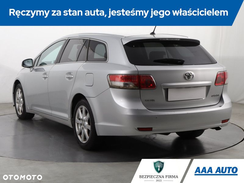 Toyota Avensis - 5