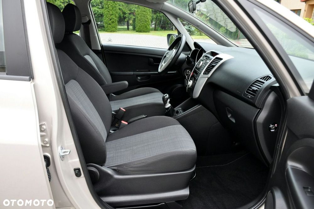Kia Venga - 17