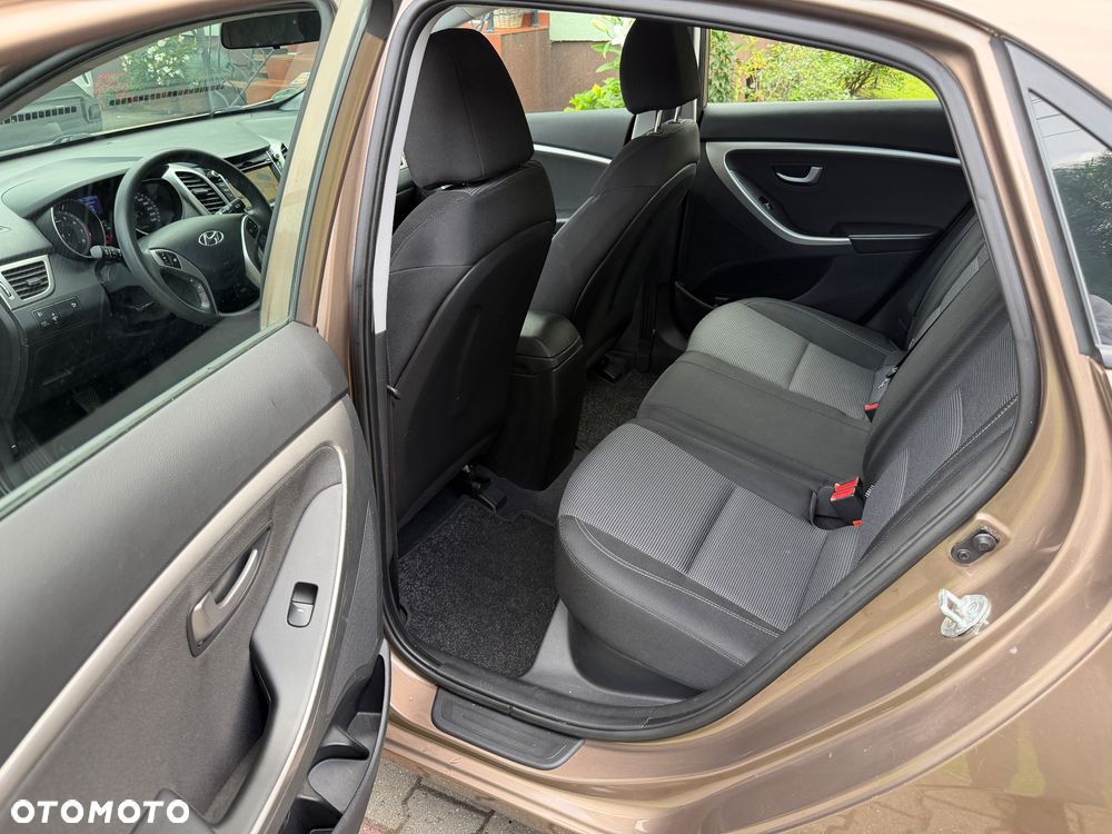 Hyundai i30 blue 1.4 Classic Navigation - 28