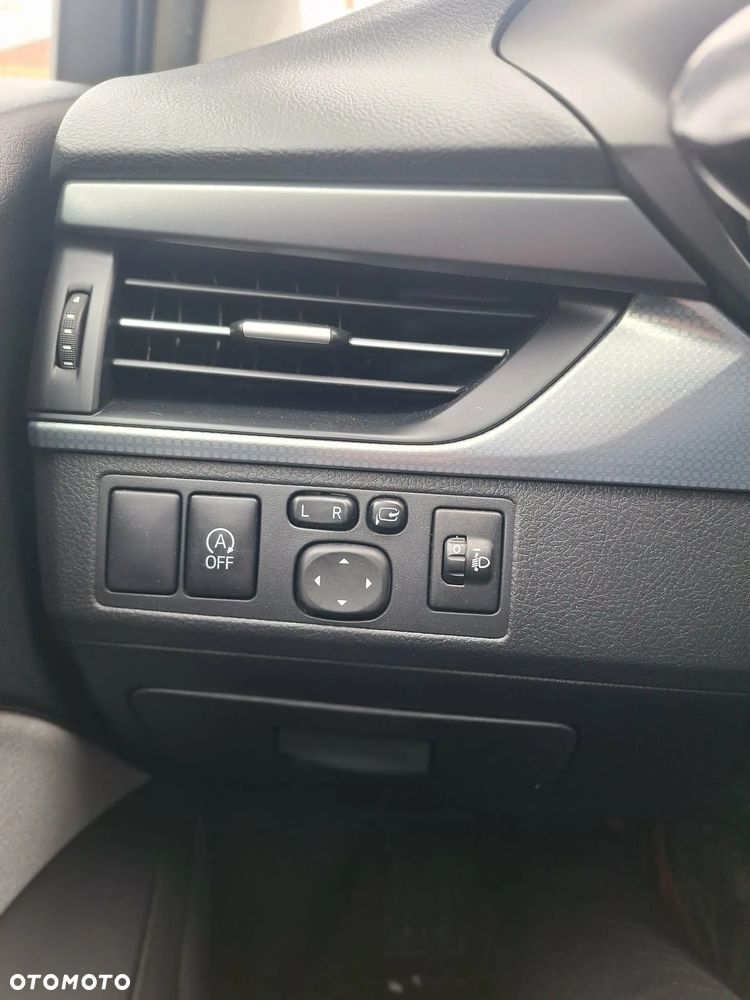 Toyota Avensis 2.0 D-4D Active Business - 17