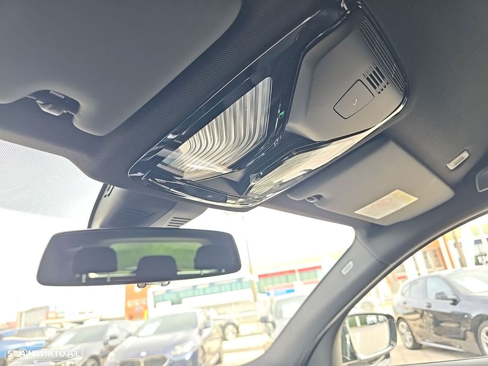 BMW 320 d Pack Desportivo M Auto - 26