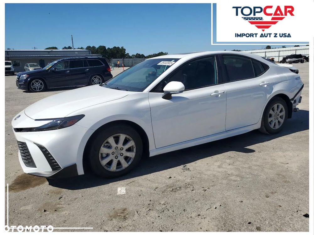 Toyota Camry - 1