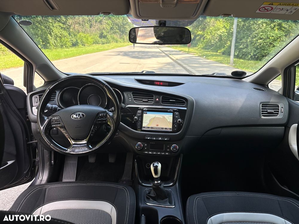 Kia Ceed - 9
