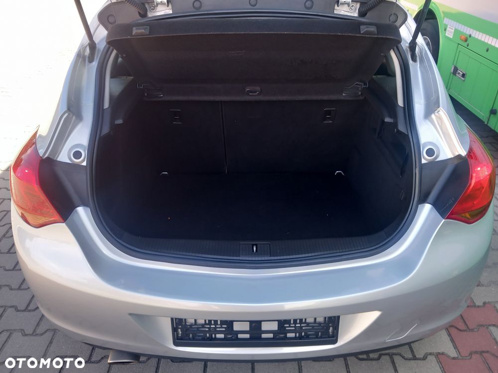 Opel Astra 1.4 T Sport - 22