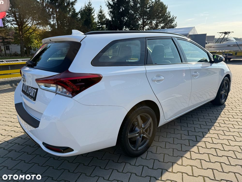 Toyota Auris 1.33 Dual-VVT-i Cool - 10