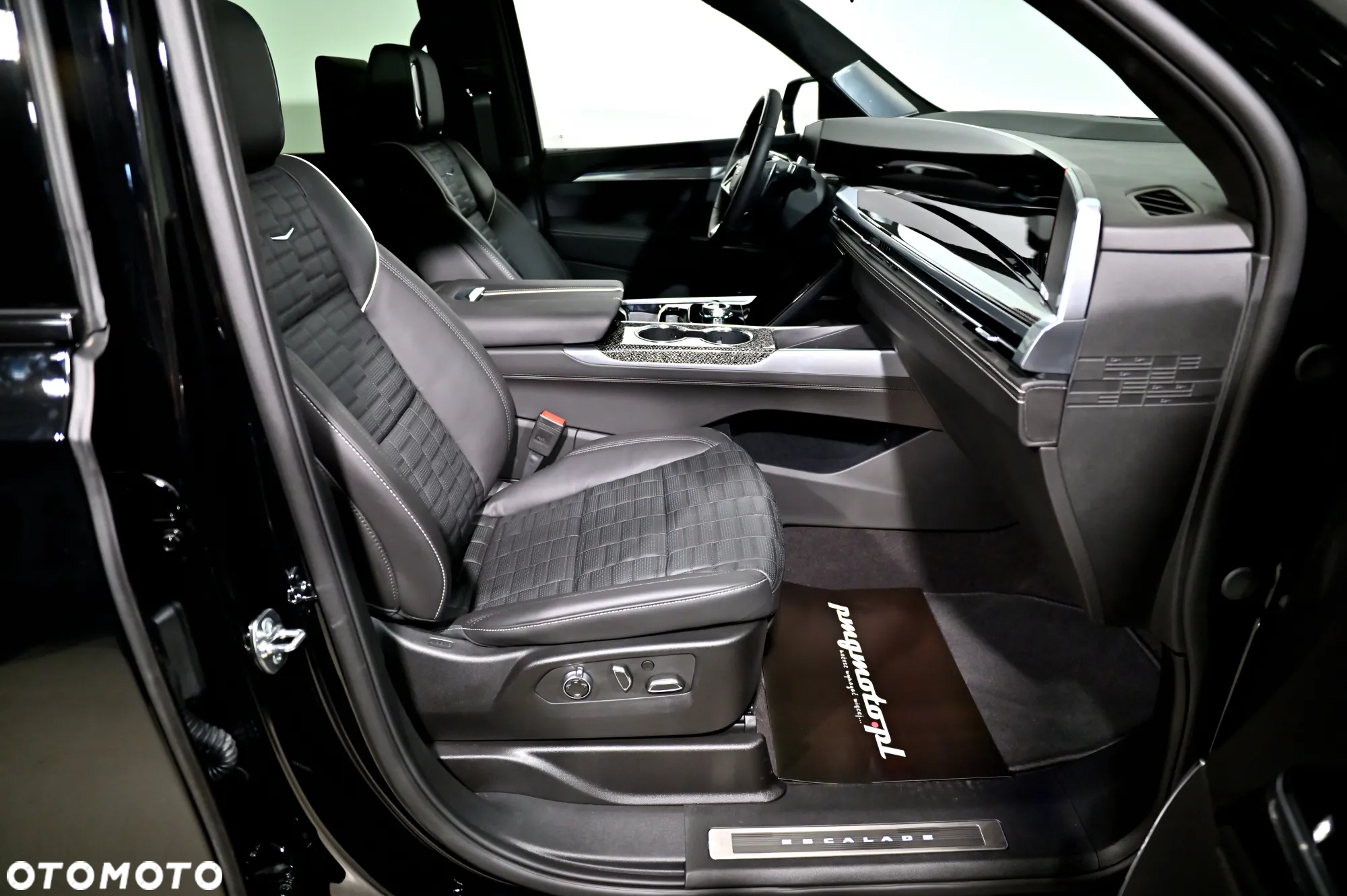 Cadillac Escalade - 13