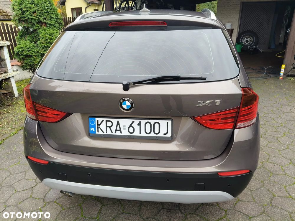 BMW X1 sDrive18d - 9