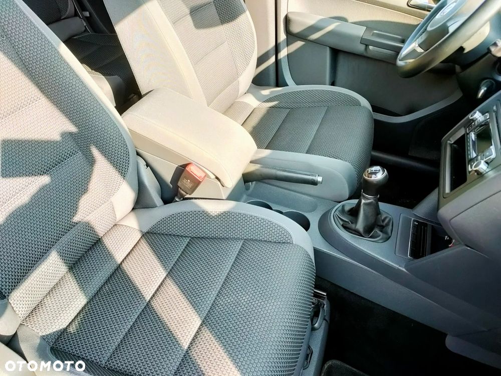 Volkswagen Touran 1.4 TSI STYLE - 27