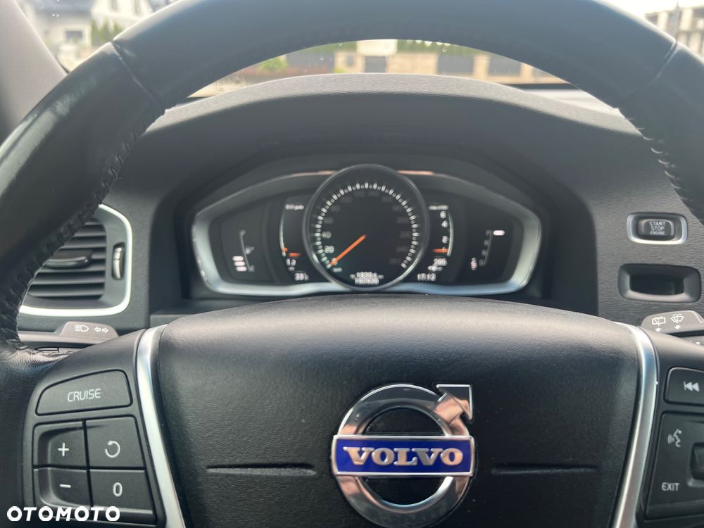 Volvo V60 Cross Country T5 AWD Momentum - 12