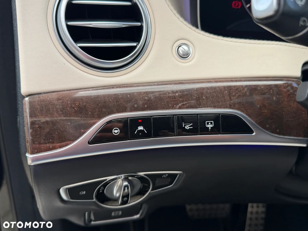 Mercedes-Benz Klasa S 400 d 4-Matic 9G-TRONIC - 35