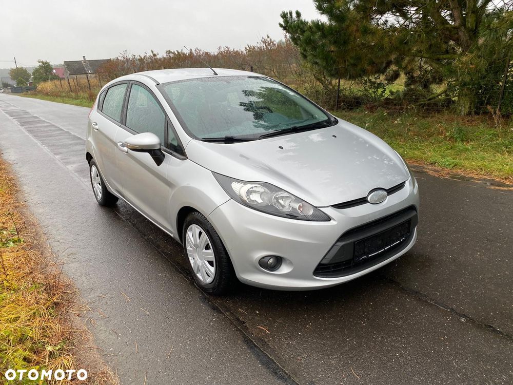 Ford Fiesta 1.25 Celebration - 3