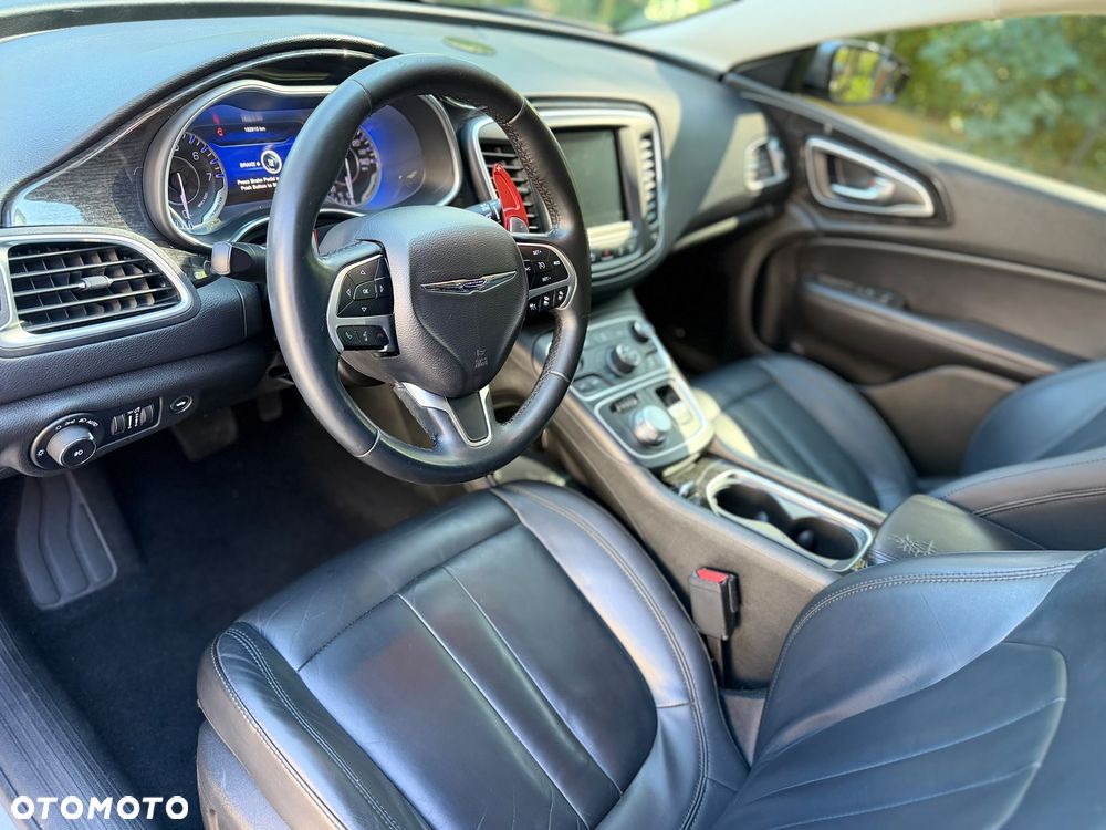 Chrysler 200 - 12