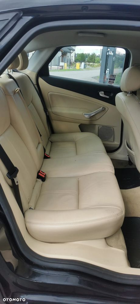 Ford Mondeo 2.0 Ghia - 9