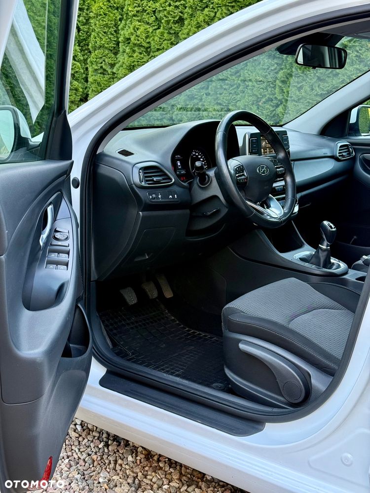 Hyundai i30 1.4 Classic + - 23