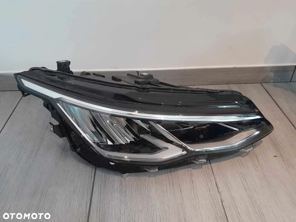LAMPA PRZEDNIA PRAWA PRZÓD VW GOLF VIII 5H0 FULL LED IDEALNA 5h1941006