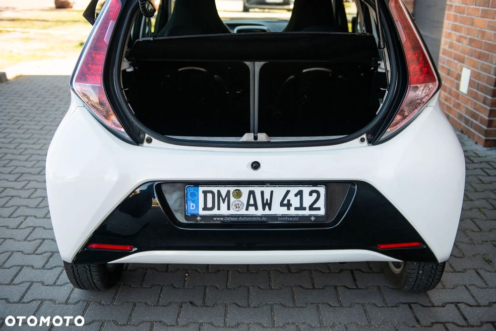 Toyota Aygo x-play Eco - 6