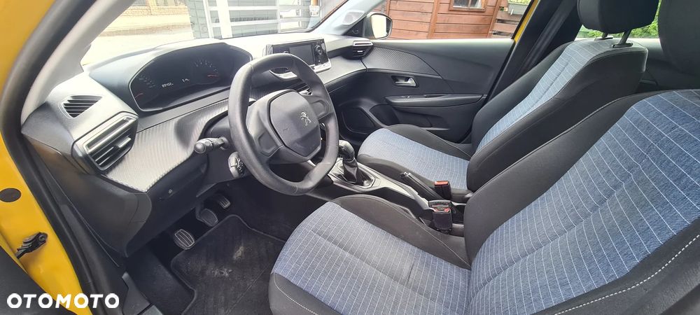 Peugeot 208 - 12