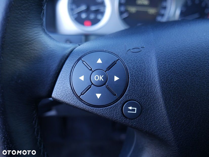 Mercedes-Benz Klasa C 200 Avantgarde Edition - 14