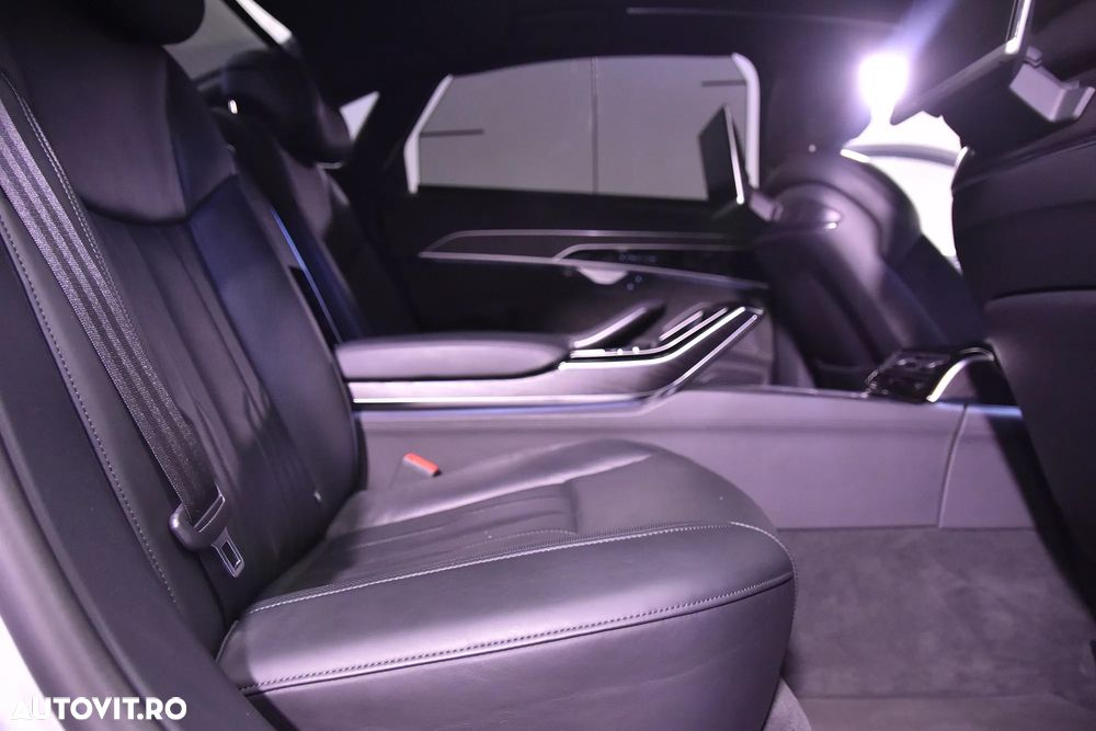 Audi A8 - 12