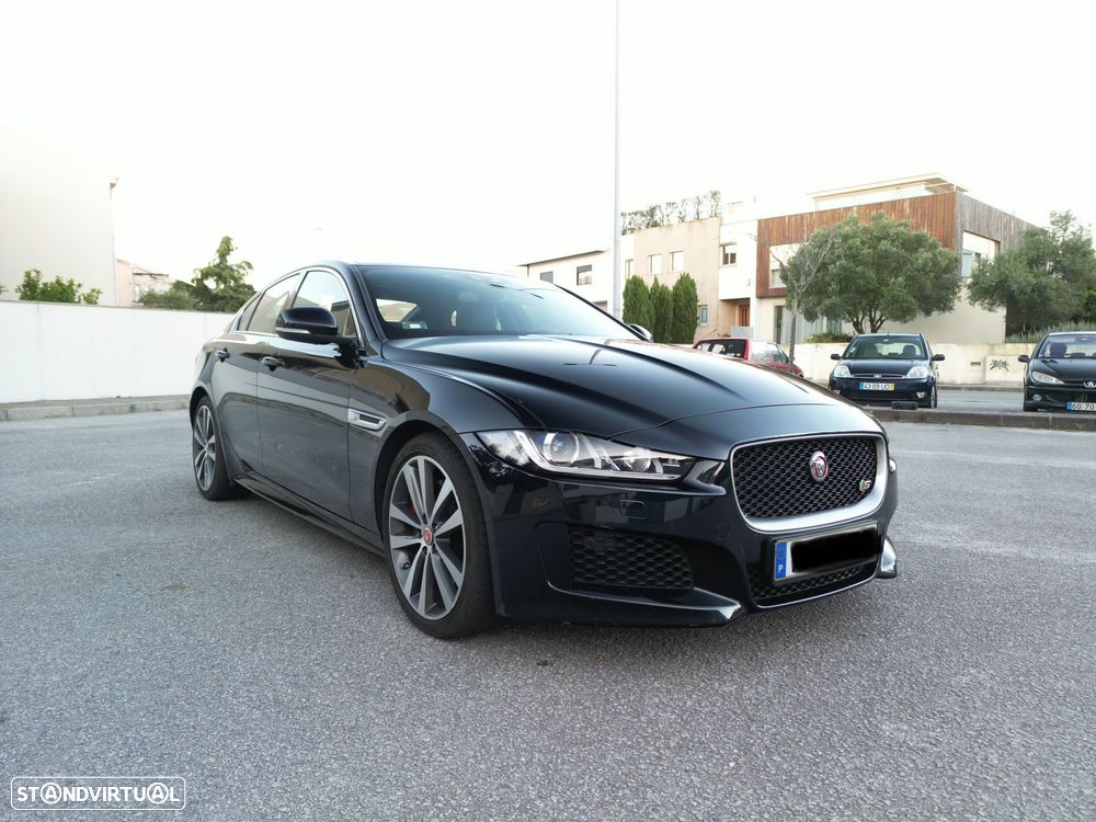 Jaguar Xe 2016 photo 2