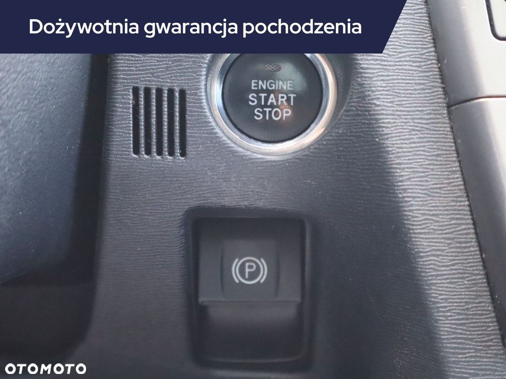 Toyota Avensis - 21