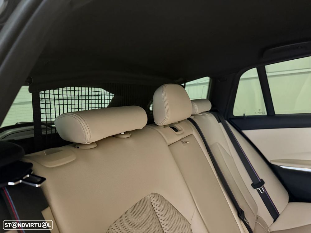 BMW 330 e Aut. M Sport - 39