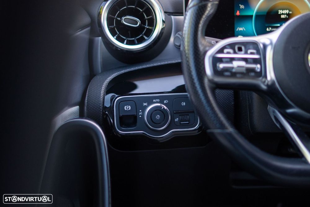 Mercedes-Benz A 160 AMG Line - 12