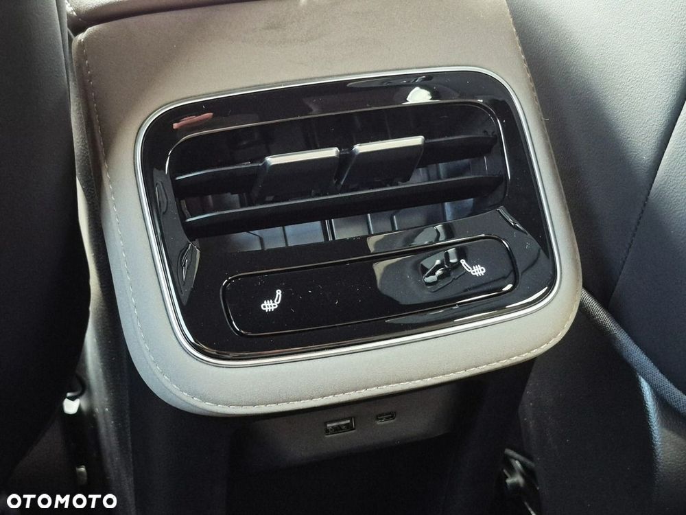 Chery Tiggo 8 1.5 T-GDI Super Hybrid Prestige DCT - 29
