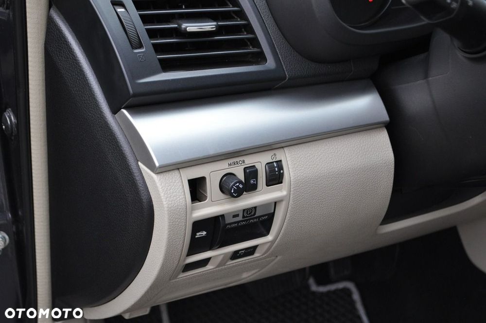 Subaru Outback 2.5i Comfort Navi AT - 17