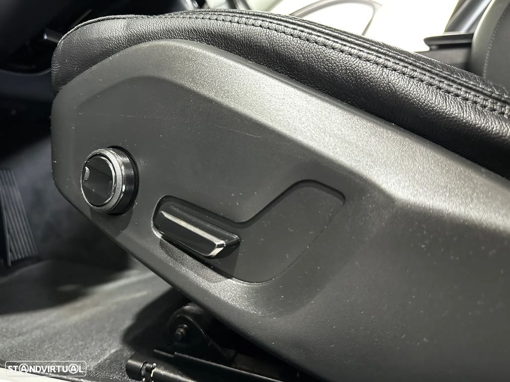 Volvo V60 2.0 D3 Momentum - 32