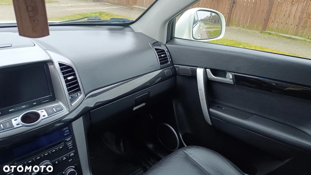 Chevrolet Captiva 2.2 D LT+ - 31