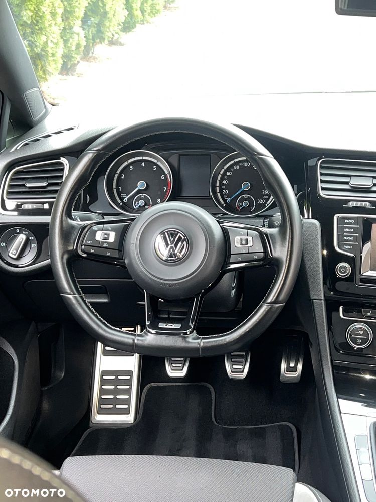 Volkswagen Golf - 30