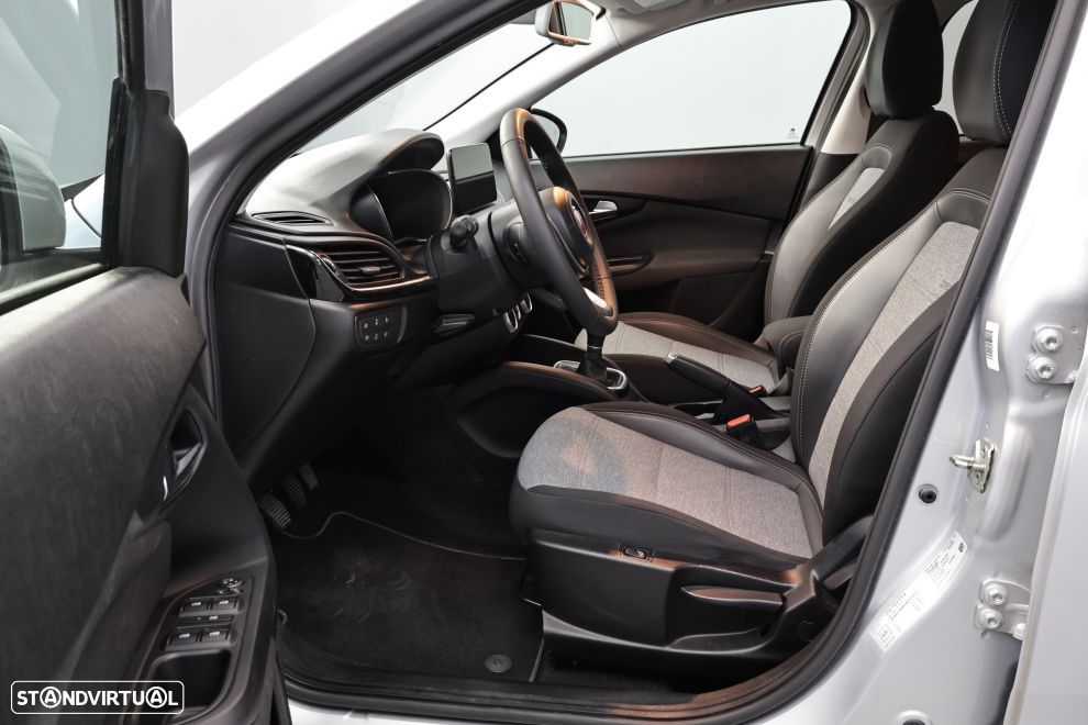 Fiat Tipo Cross 1.3 Multijet - 23