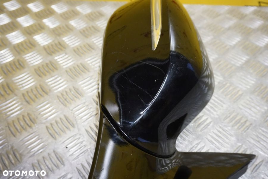 HYUNDAI EQUUS 2014 - 2016 Lusterko Zewnętrzne Prawe 18 Pin USA - 12