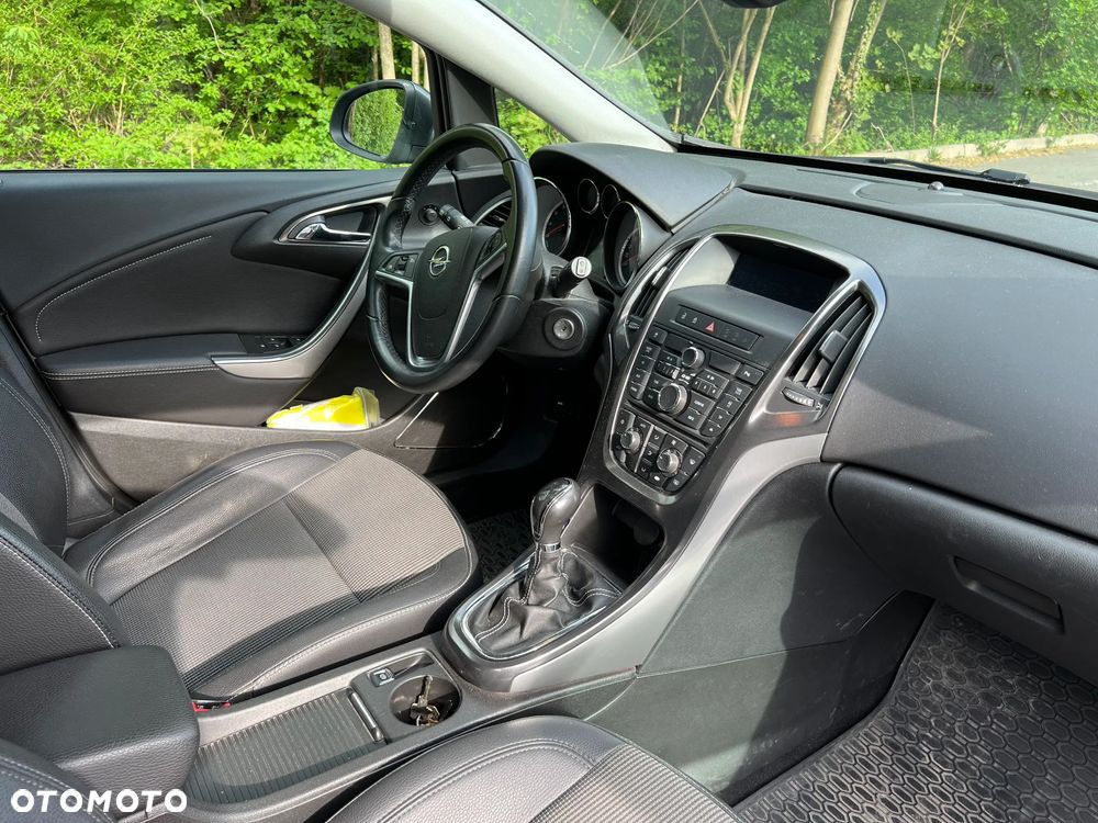 Opel Astra 1.4 T Cosmo - 17