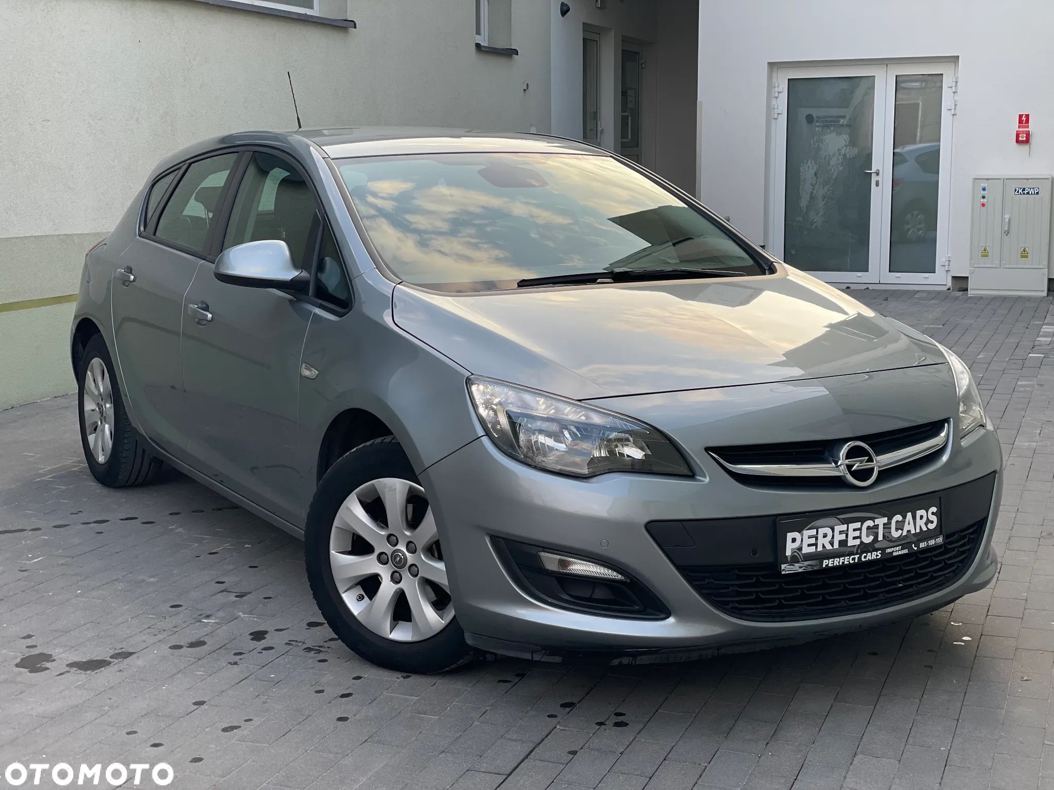 Opel Astra 1.6 Automatik Cosmo - 1