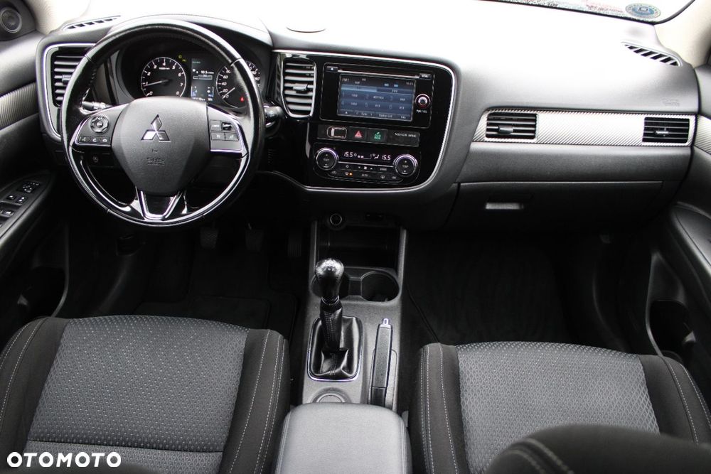 Mitsubishi Outlander - 26