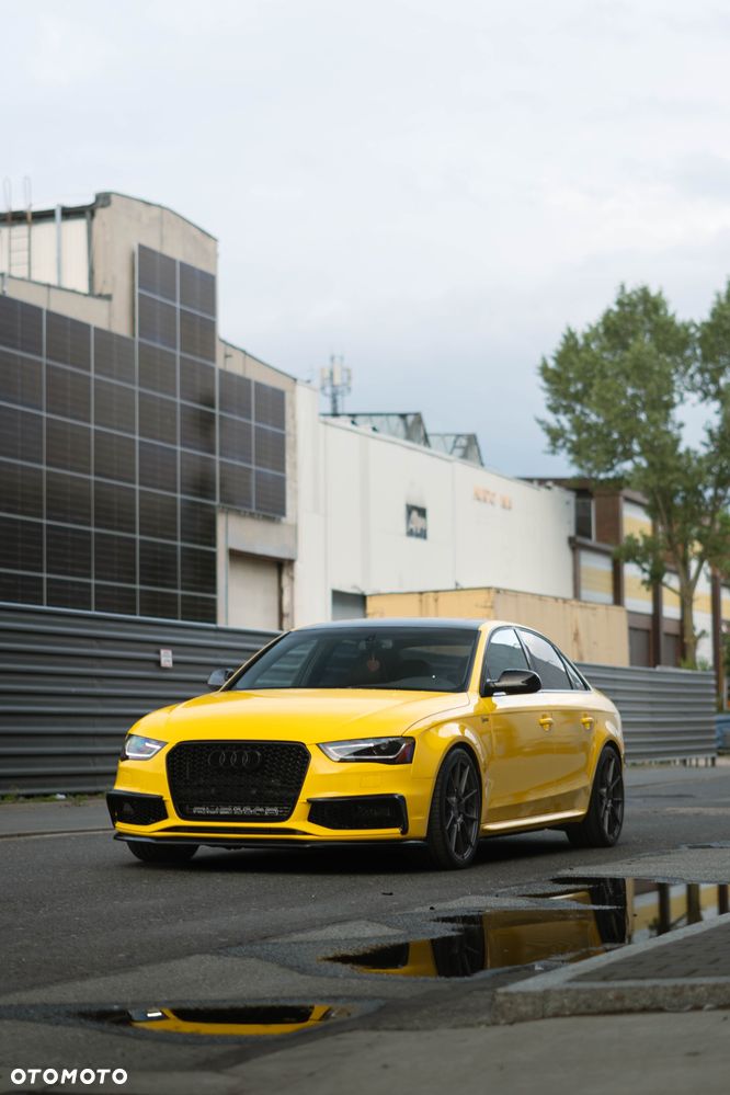 Audi A4 Limousine - 1