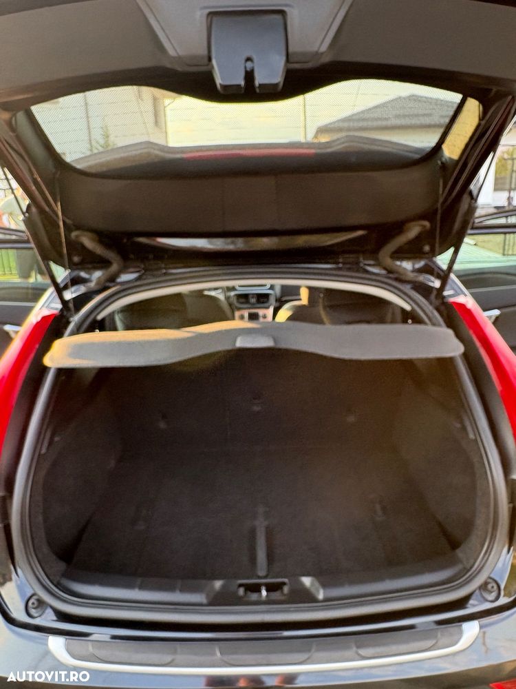VOLVO V40 2013 — imagine 12