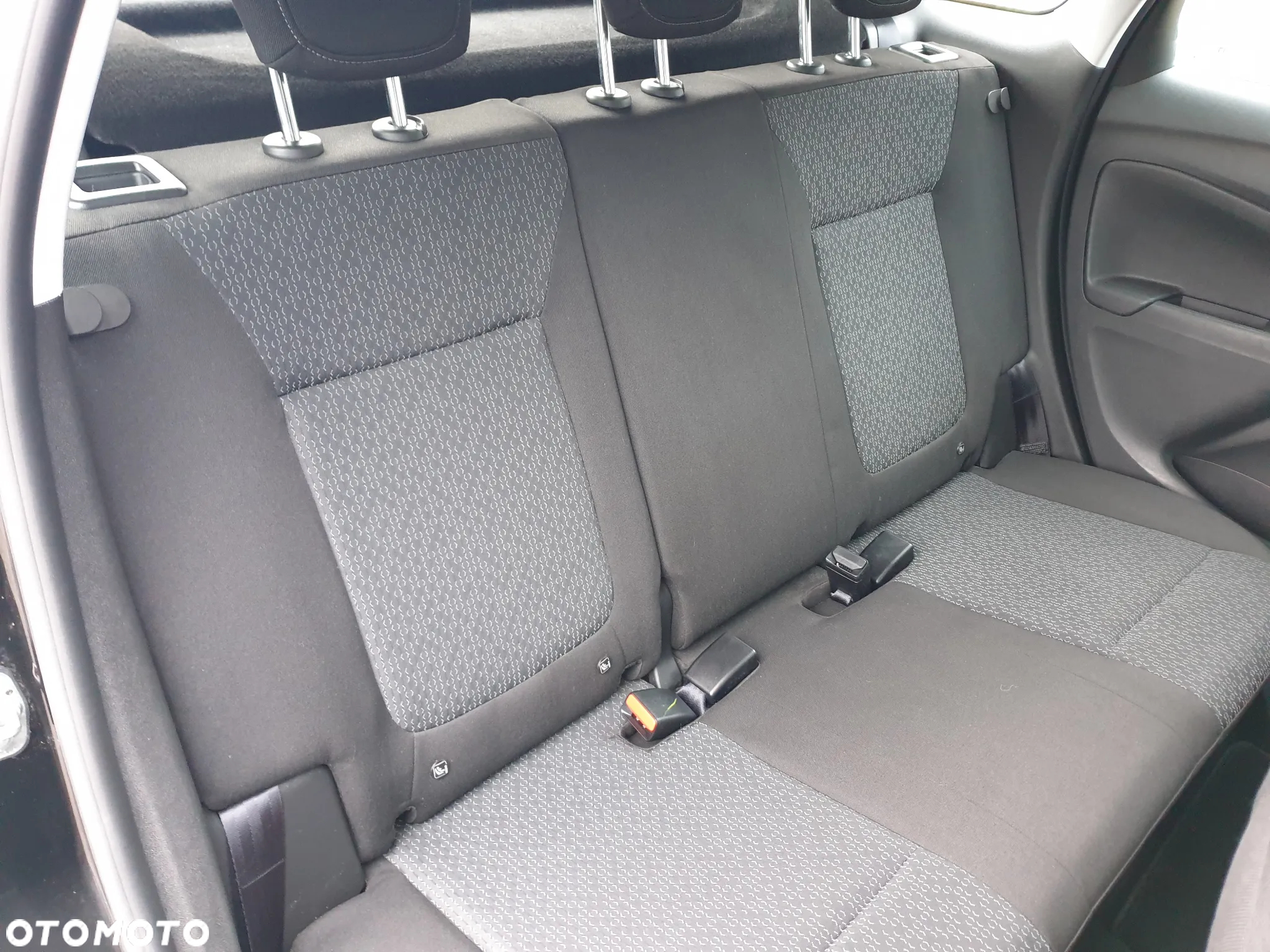 Opel Crossland X - 19