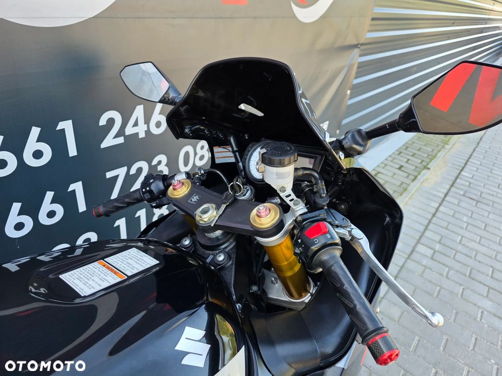 Suzuki GSX-R - 30