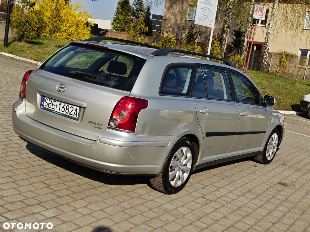 Toyota Avensis 2.0 D-4D Sol Premium - 11