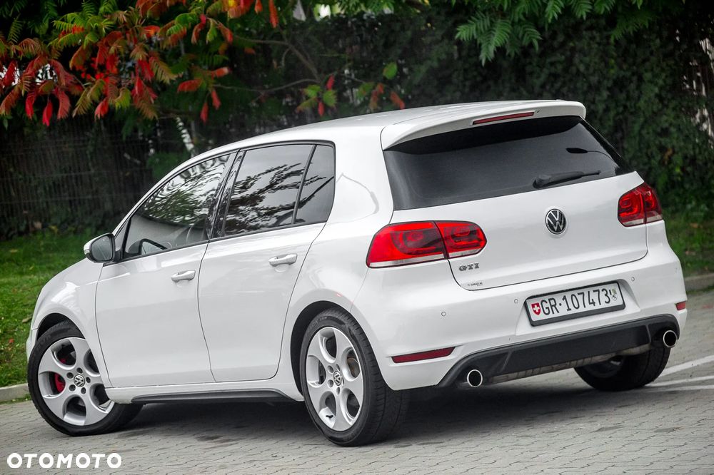 Volkswagen Golf 2.0 GTI - 16