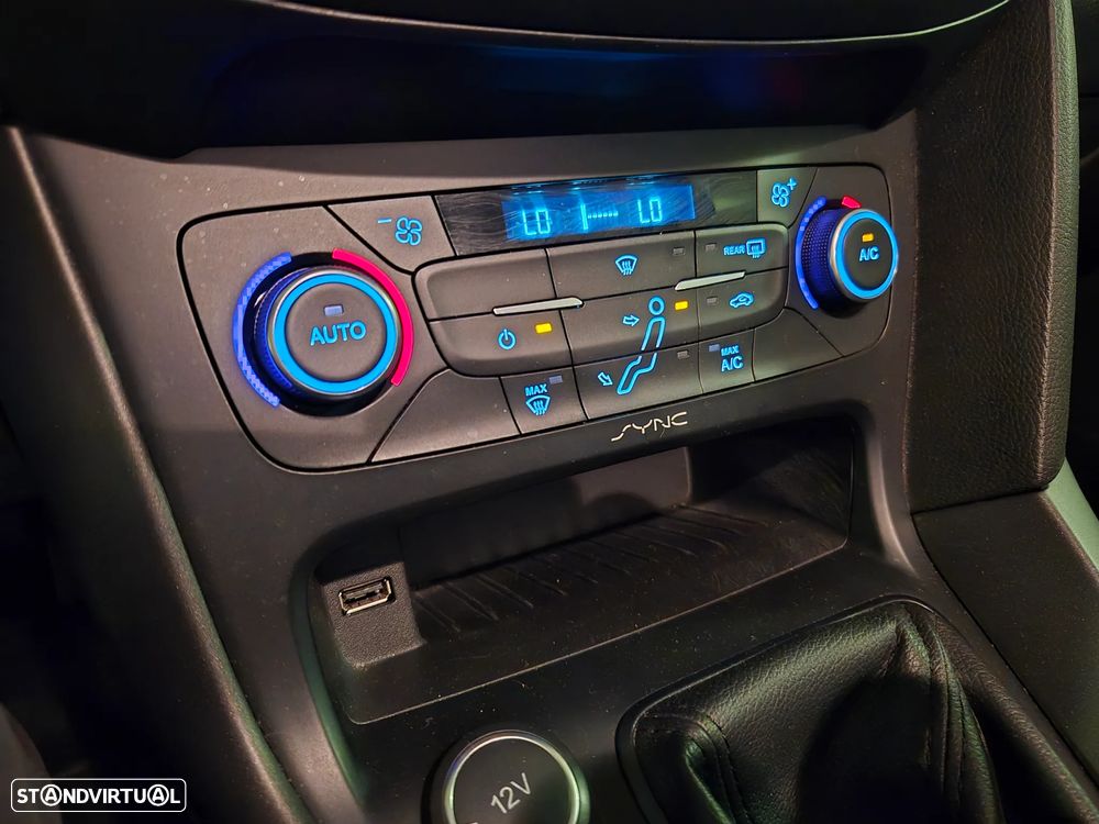 Ford Focus SW 1.5 TDCi EcoBlue Active - 14