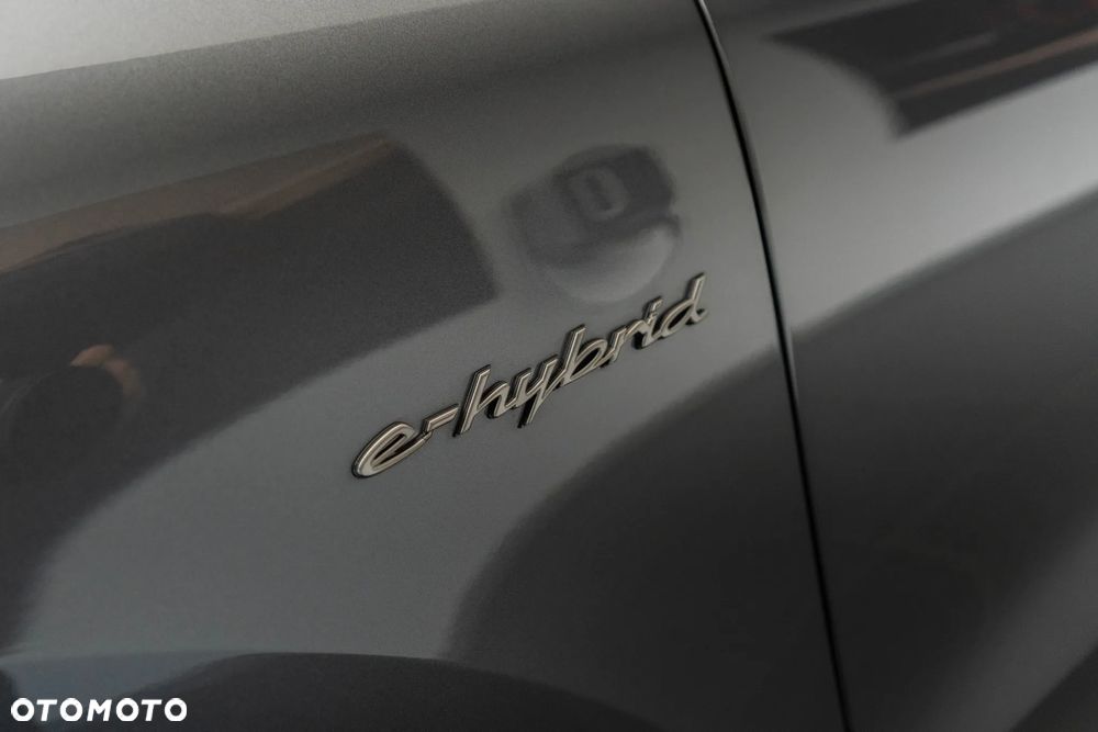 Porsche Cayenne Turbo E-Hybrid PHEV - 38