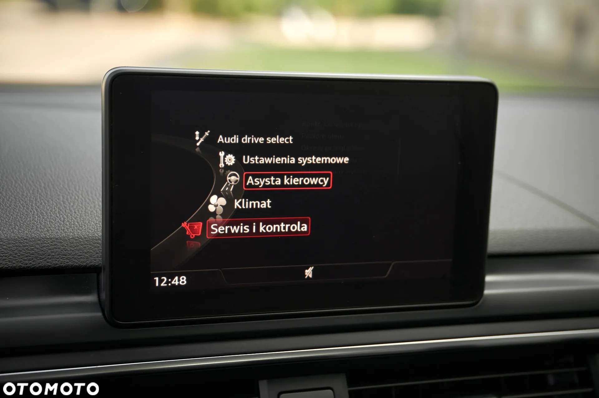Audi A4 2.0 TDI ultra S tronic design - 33